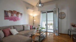Entire Apt, 2nd Floor, Balcony